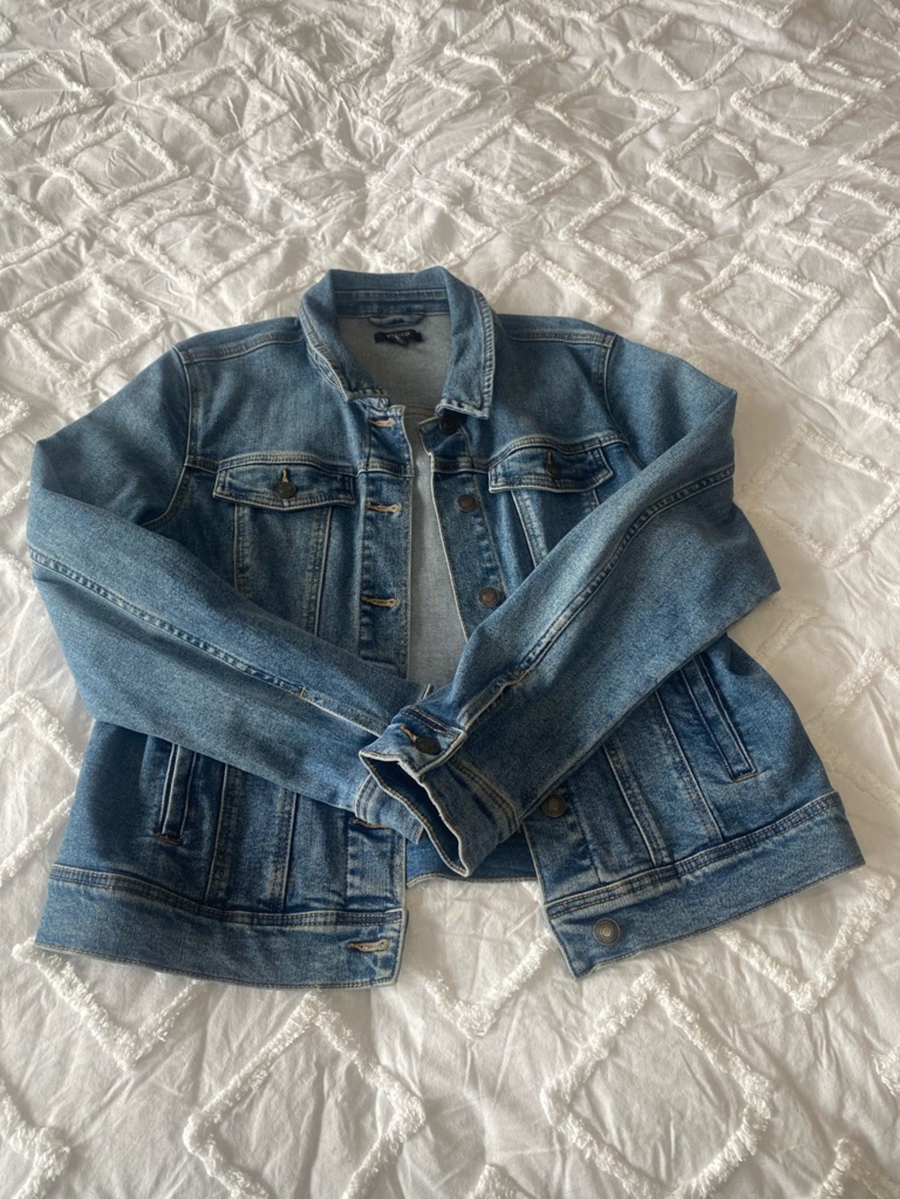 RW&CO Classic Light Blue Denim Jacket